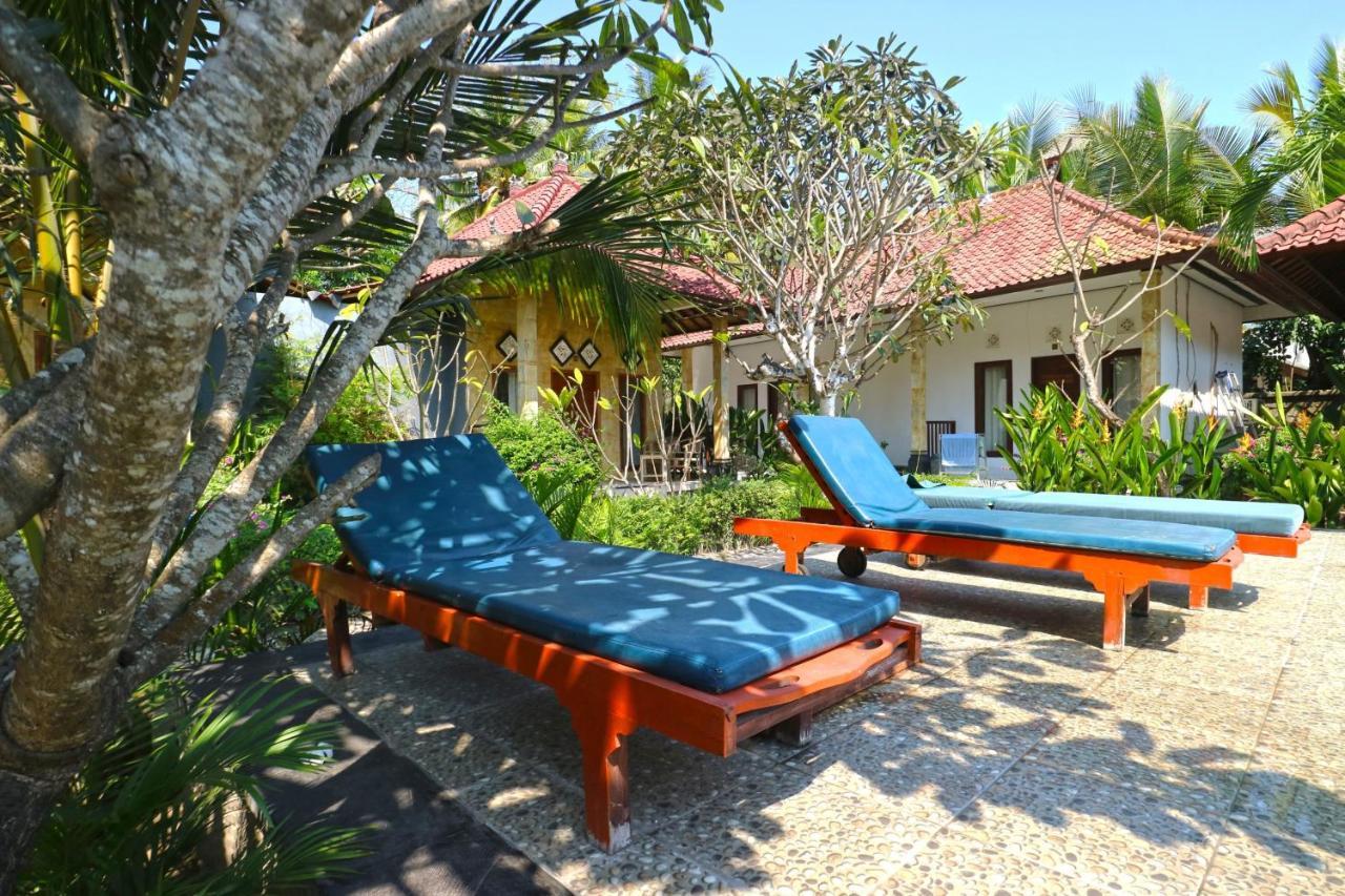 Nyoman Guesthouse&Grill Lembongan Extérieur photo